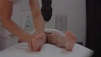 18 Yo Enjoys The Erotic Massage