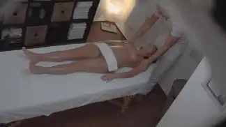 Asian Gets An Erotic Massage